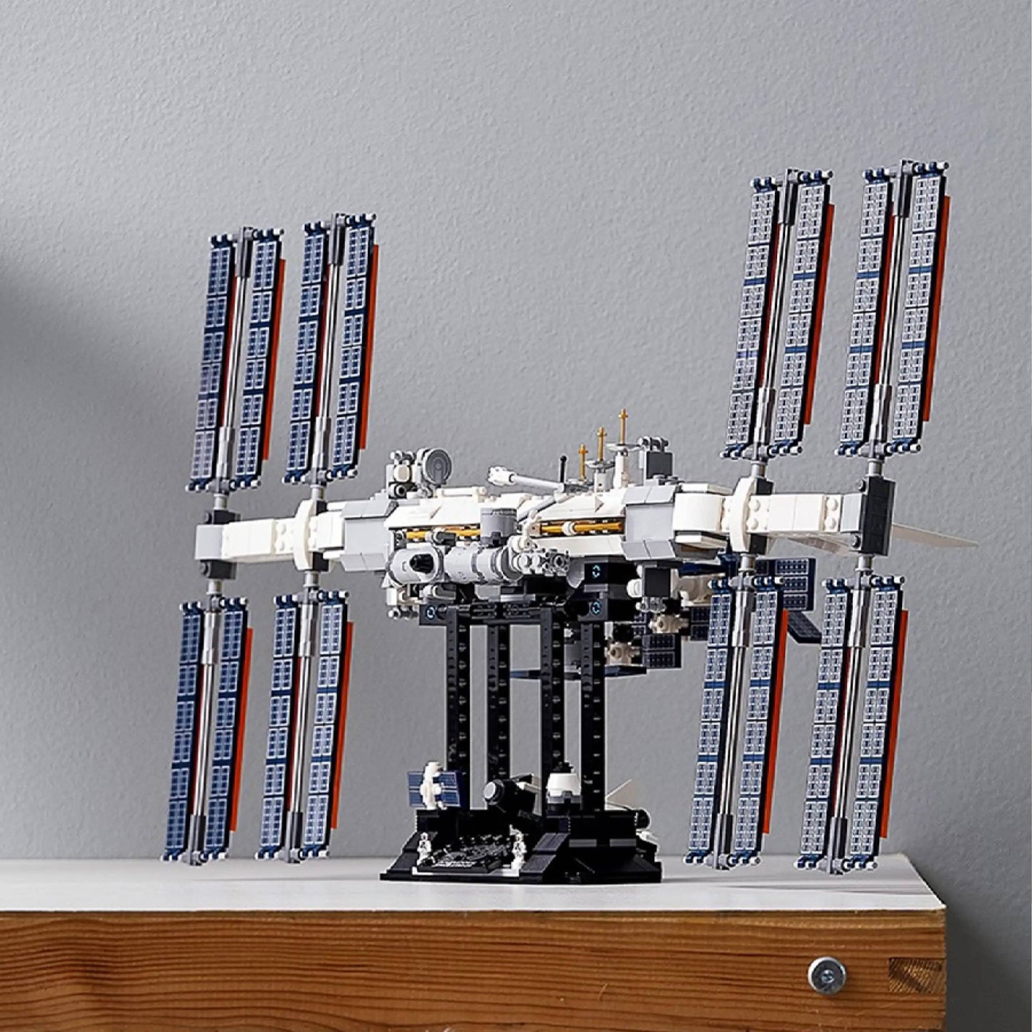 LEGO 21321 Ideas International Space Station