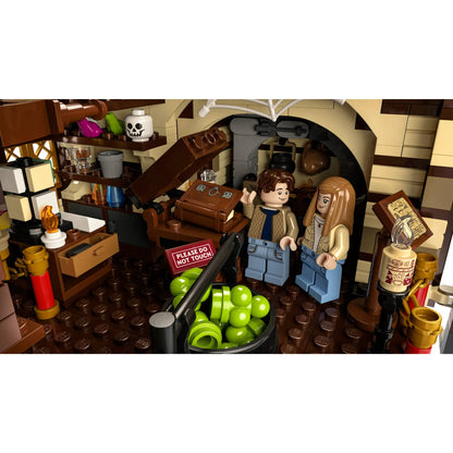 LEGO 21341 Ideas Disney Hocus Pocus: The Sanderson Sisters' Cottage