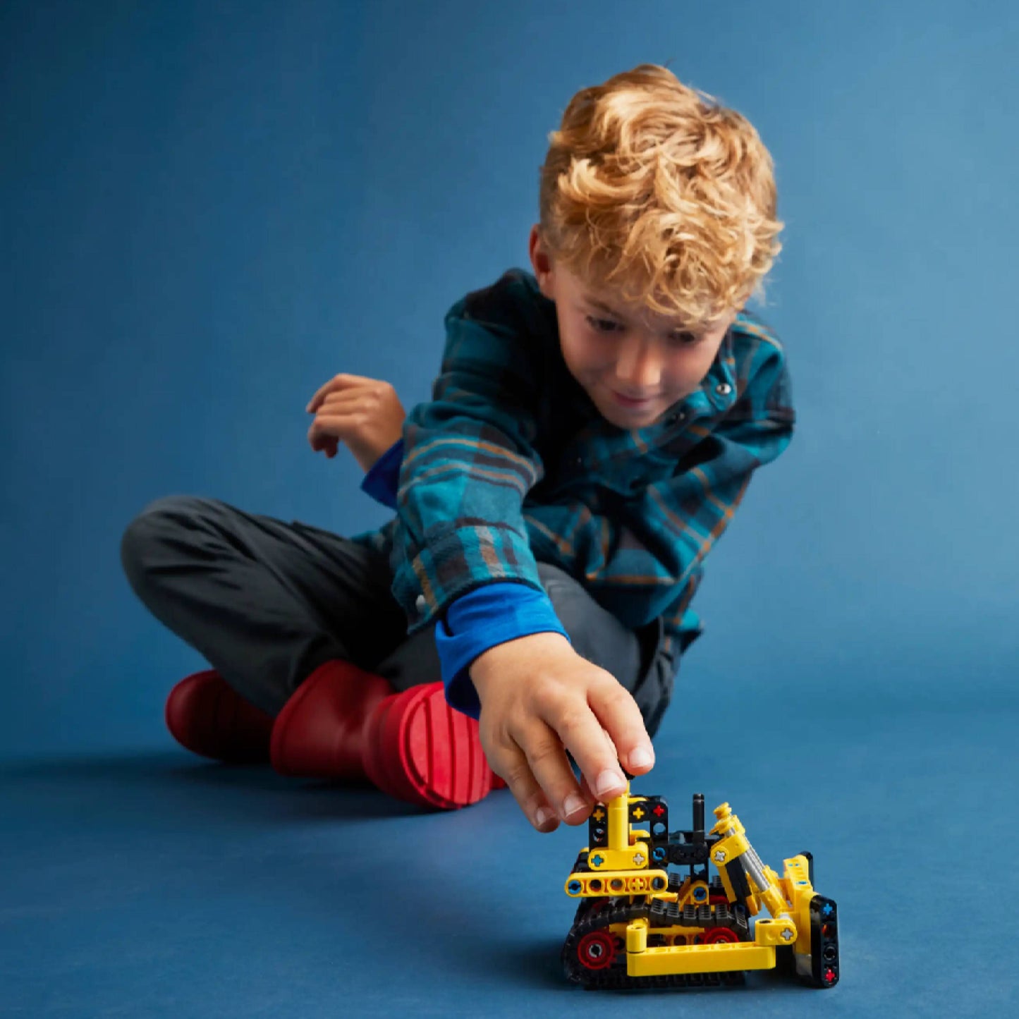 LEGO 42163 Technic Heavy-Duty Bulldozer