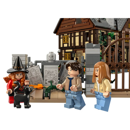 LEGO 21341 Ideas Disney Hocus Pocus: The Sanderson Sisters' Cottage