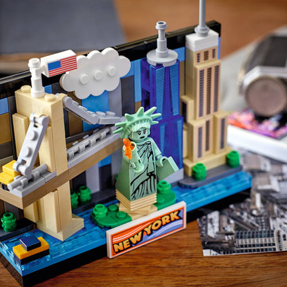 Damaged Box LEGO 40519 Creator New York Postcard