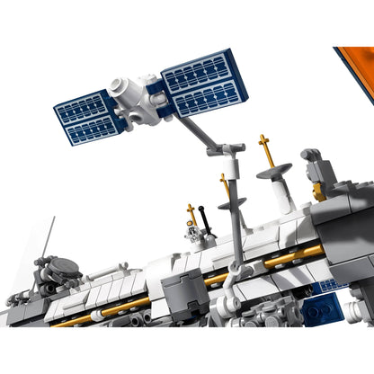 LEGO 21321 Ideas International Space Station